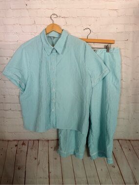 Alfred Dunner Aqua & White Striped Seersucker 2 Piece Capri Set Womens Size 14P